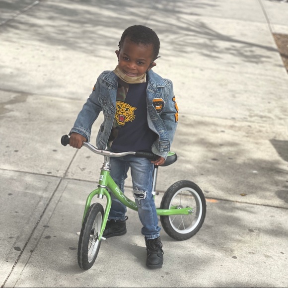 Meet your Posher, Vangela - Picture 4 of 8